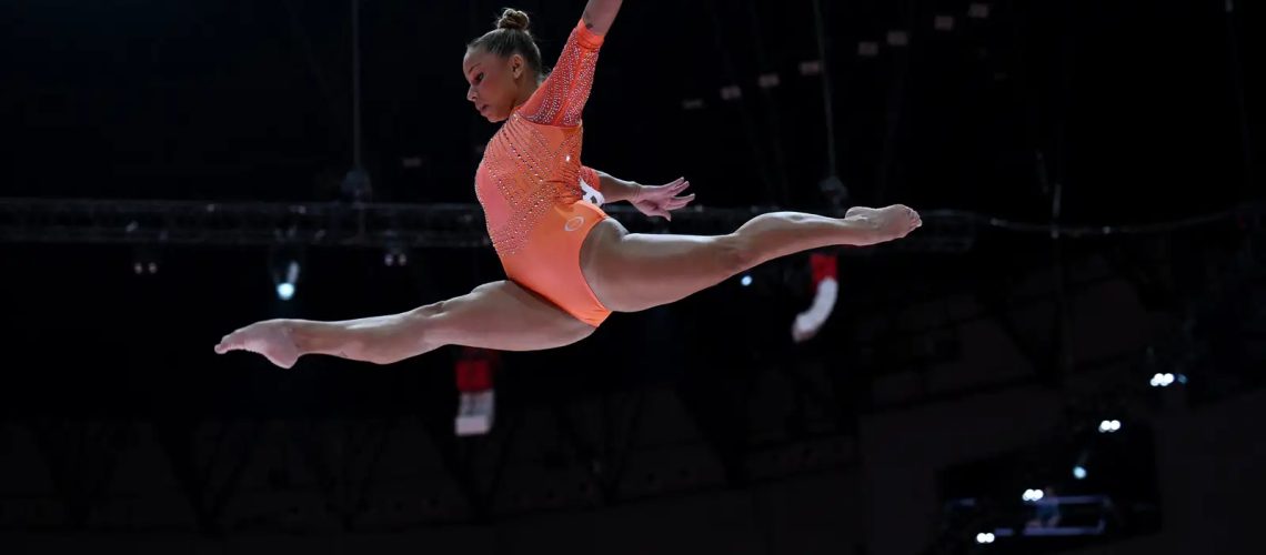 flavia-saraiva-vai-a-final-da-trave-no-mundial-de-ginastica-artistica