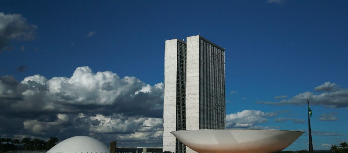 camara-dos-deputados-podera-ter-bancada-crista