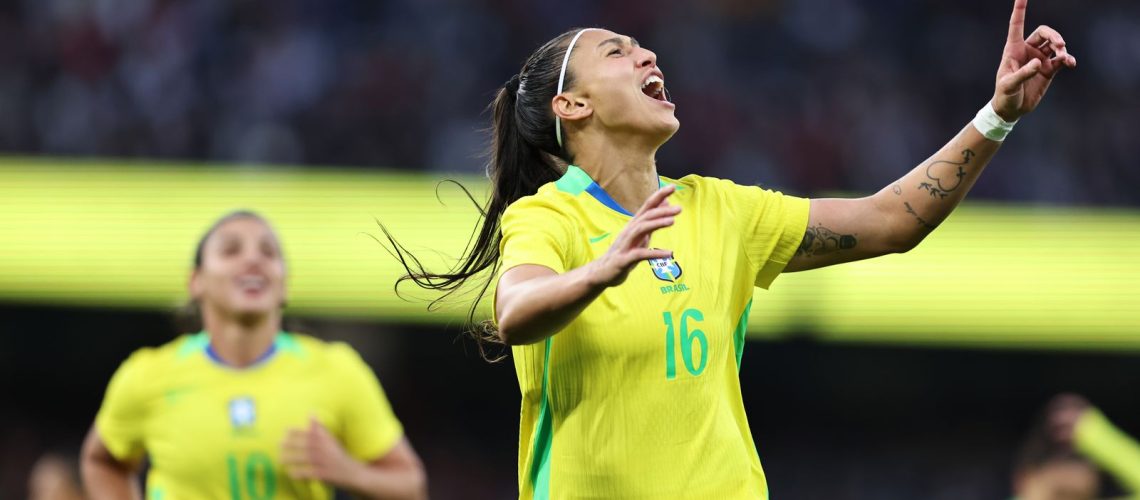 com-uma-a-menos,-selecao-feminina-vence-amistoso-contra-inglaterra