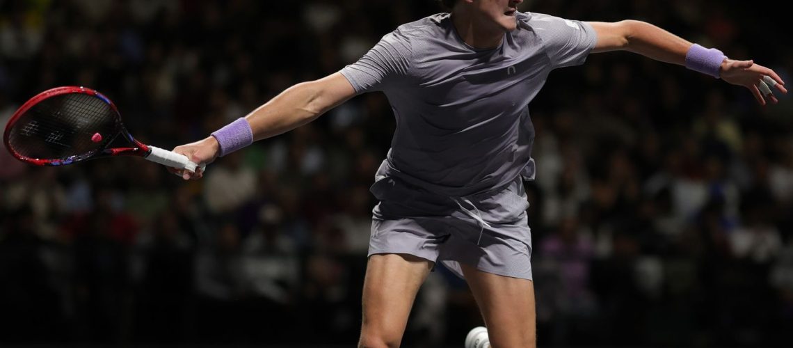 joao-fonseca-vence-shapovalov-na-estreia-do-masters-1000-de-paris