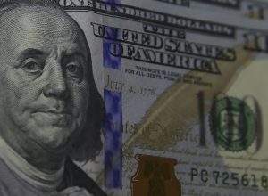dolar-fecha-abaixo-de-r$-5,30-pela-primeira-vez-desde-junho-de-2024