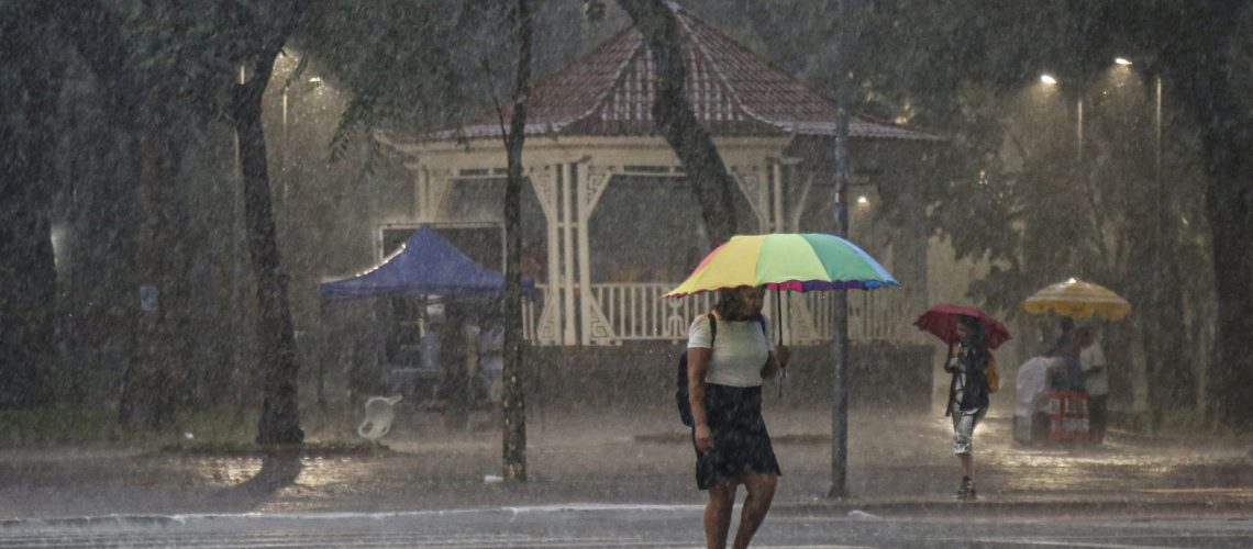 inmet-alerta-para-tempestades-em-tres-estados-ate-amanha;-veja-onde
