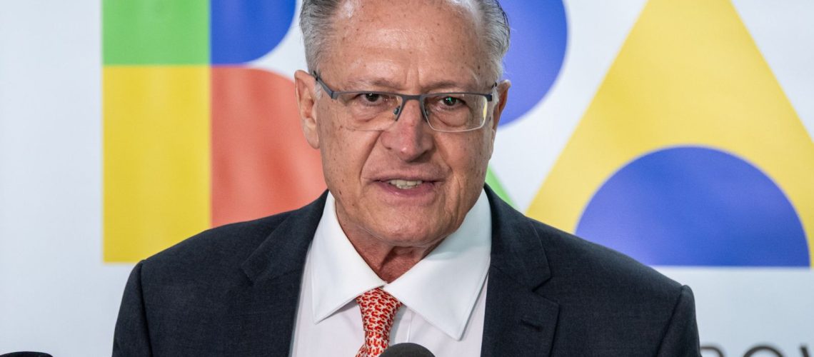 tarifa-global-de-15%-dos-eua-e-boa-para-o-brasil,-diz-alckmin