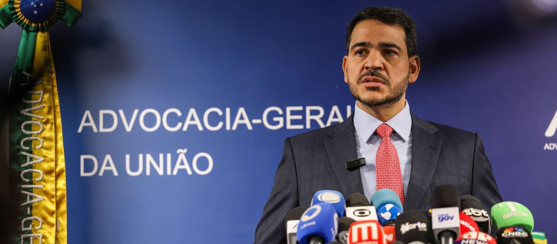 senador-apresenta-relatorio-favoravel-a-indicacao-de-messias-ao-stf