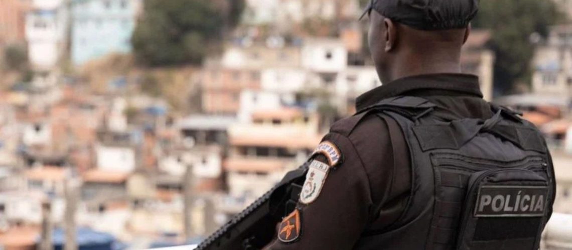 mprj-denuncia-policiais-por-crimes-durante-operacao-em-favelas-do-rio
