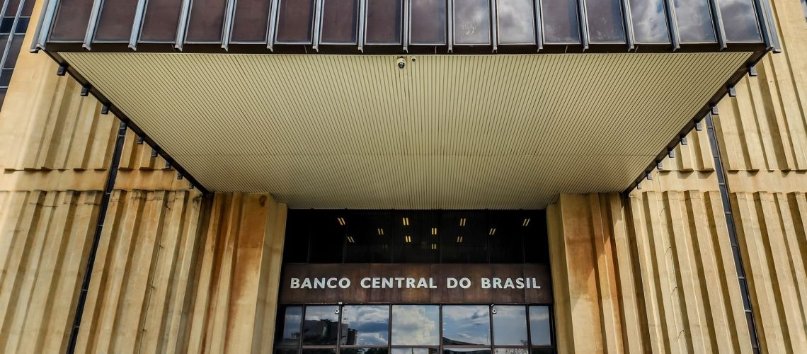 mercado-eleva-previsao-da-inflacao-para-5,04%-este-ano
