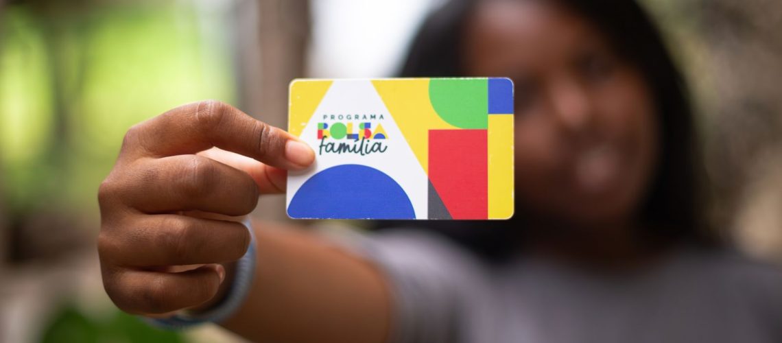 caixa-paga-bolsa-familia-a-beneficiarios-com-nis-de-final-7