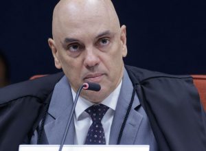 moraes-pede-parecer-da-pgr-sobre-incluir-jair-e-flavio-em-inquerito