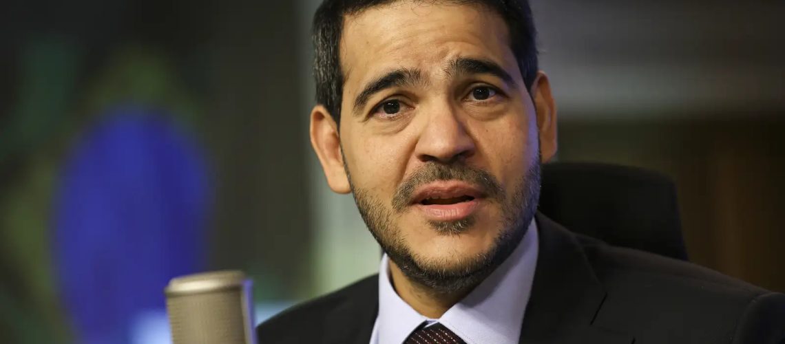 lula-diz-que-vai-indicar-novamente-messias-ao-stf