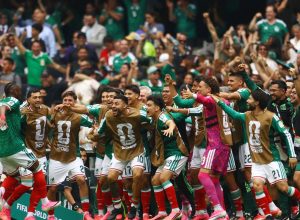 mexico-abre-copa-vencendo-africa-do-sul-em-duelo-com-tres-expulsoes