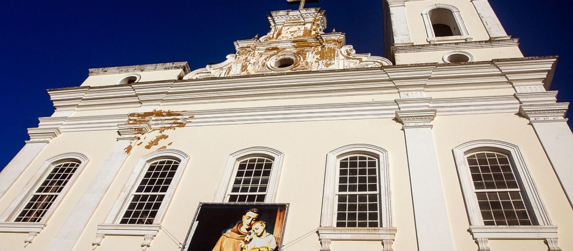 dia-de-homenagens-a-santo-antonio,-em-salvador,-tera-alvorada-as-5h30