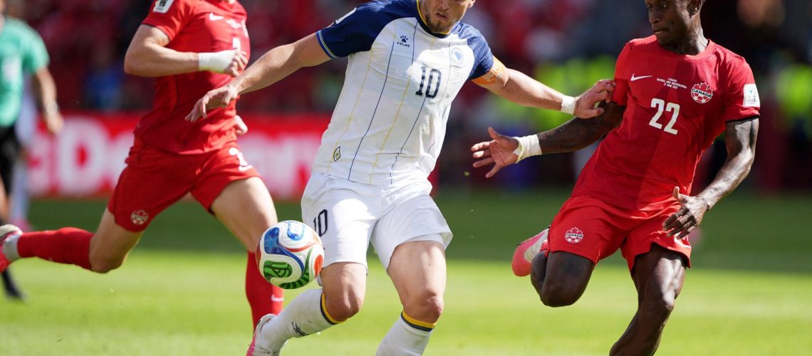 canada-e-bosnia-ficam-no-empate-na-estreia-na-copa:-1-a-1